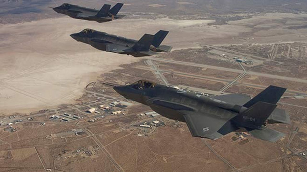 F-35 savaş uçaklarında 900 hata tespit edildi