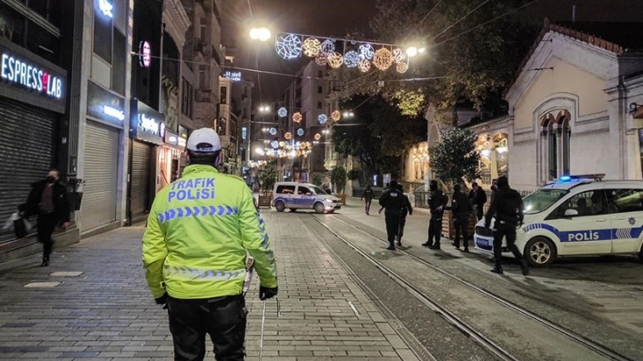 Sokağa çıkma kısıtlaması başladı; 39 ilde, 32 saat sürecek