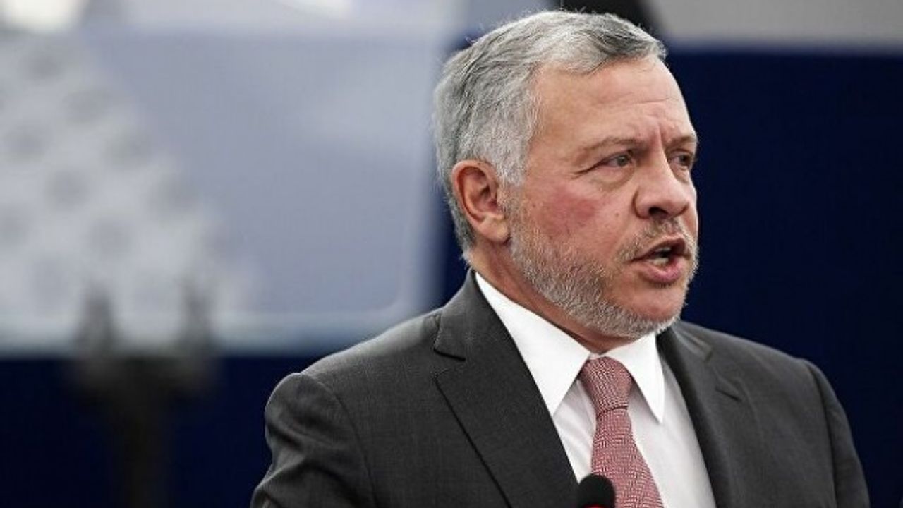 Dünya bu operasyonu konuşuyor! Kral kardeşini gözaltına aldırdı