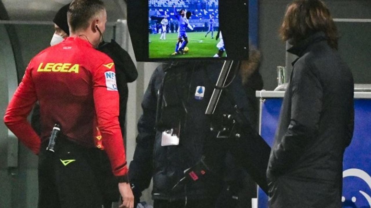 Belçika'da VAR şirketi maçı unuttu, karşılaşma gecikti