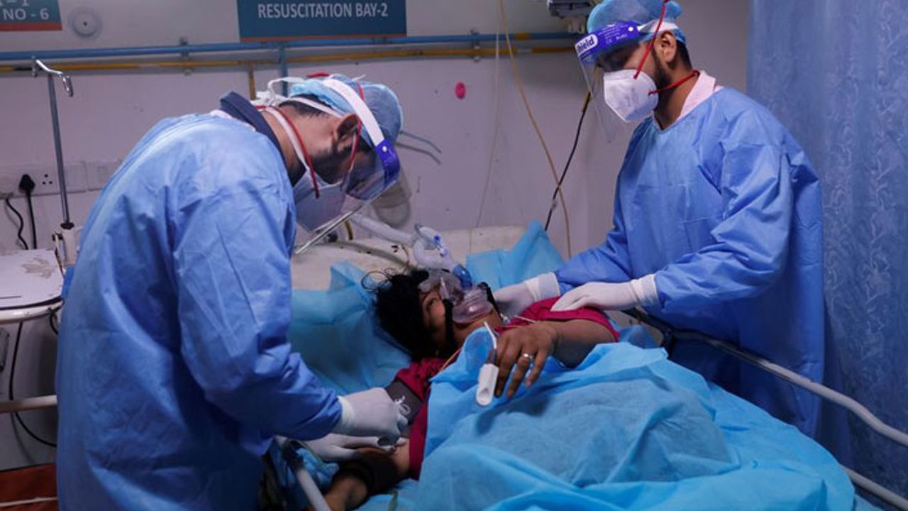 Hindistan'da acı tablo! Ağustos'a kadar 1 milyon ölüm bekleniyor