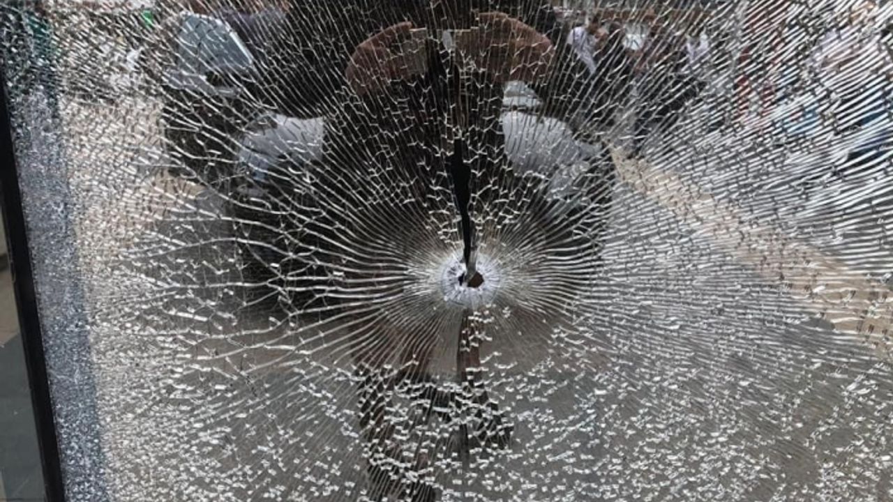 Başkana silahlı saldırı olayında  yeni gelişme.. Gazetelere önce açıklama sonra gözaltı