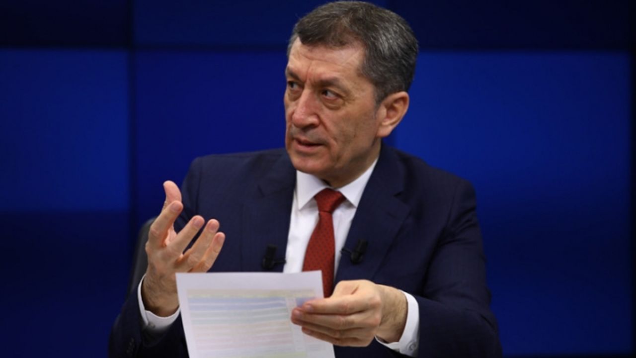 Bakan Selçuk'tan ''Okullar açılacak mı?'' sorusuna yanıt
