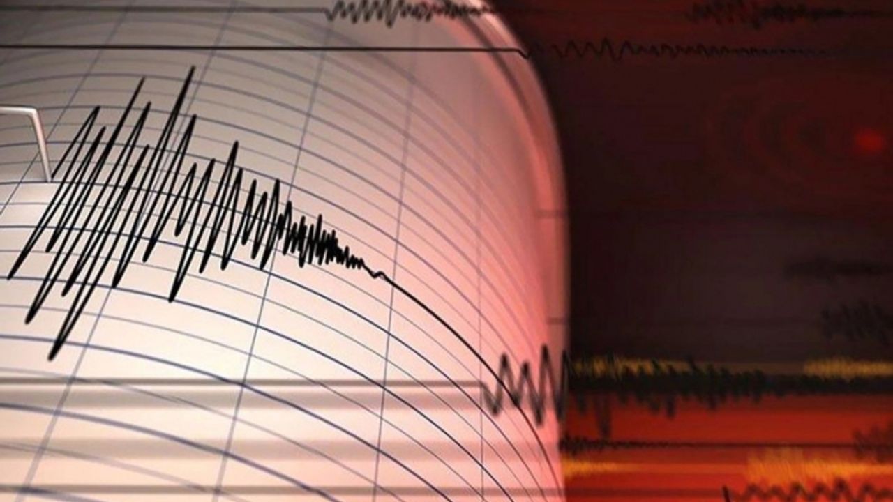 Ege Denizi'nde peş peşe deprem! Datça 5.5'lik depremle sallandı