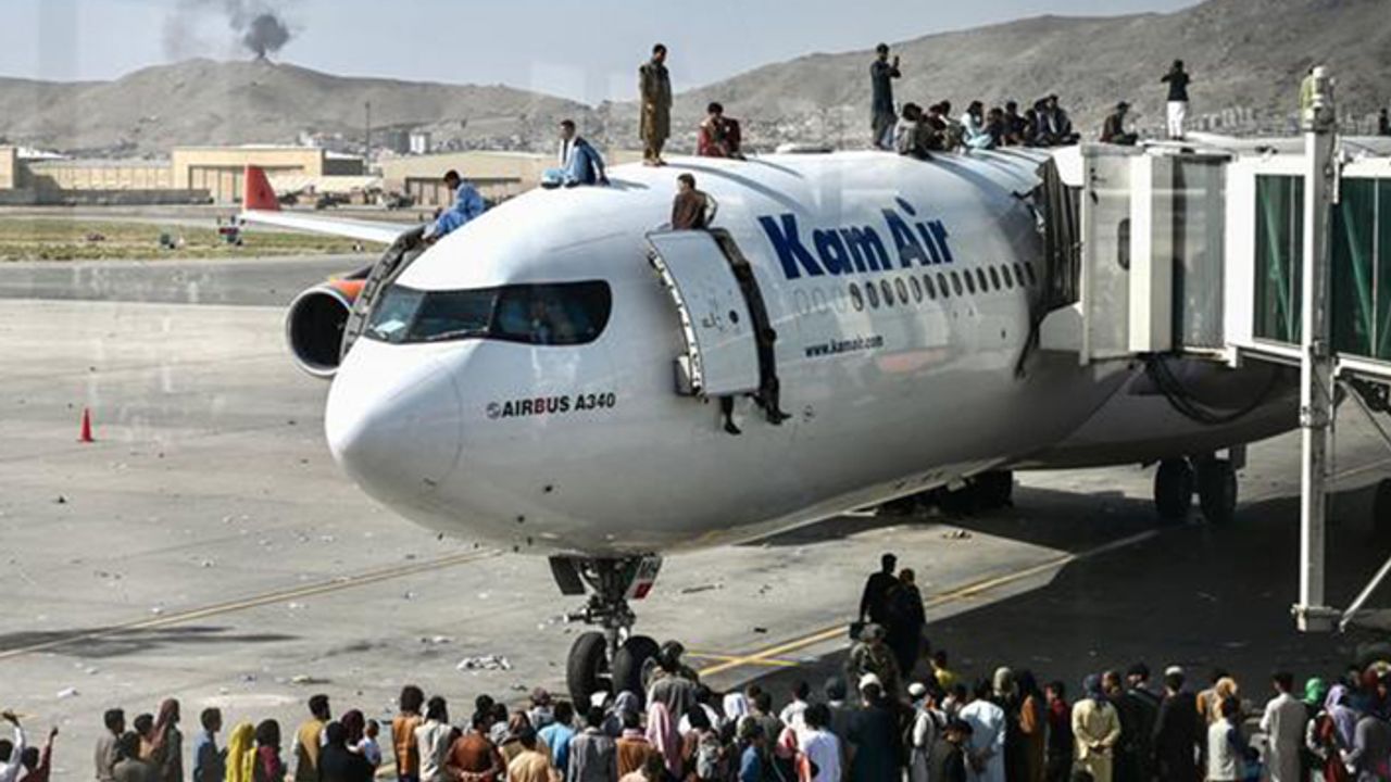 Kabil Havalimanı'nda tehdit devam ediyor