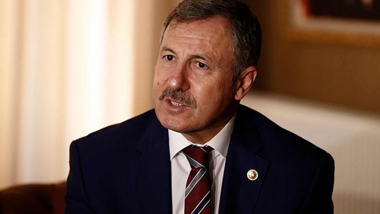 Selçuk Özdağ: "Yeni eğitim öğretim yılı bakanı almaktan ibaret!"