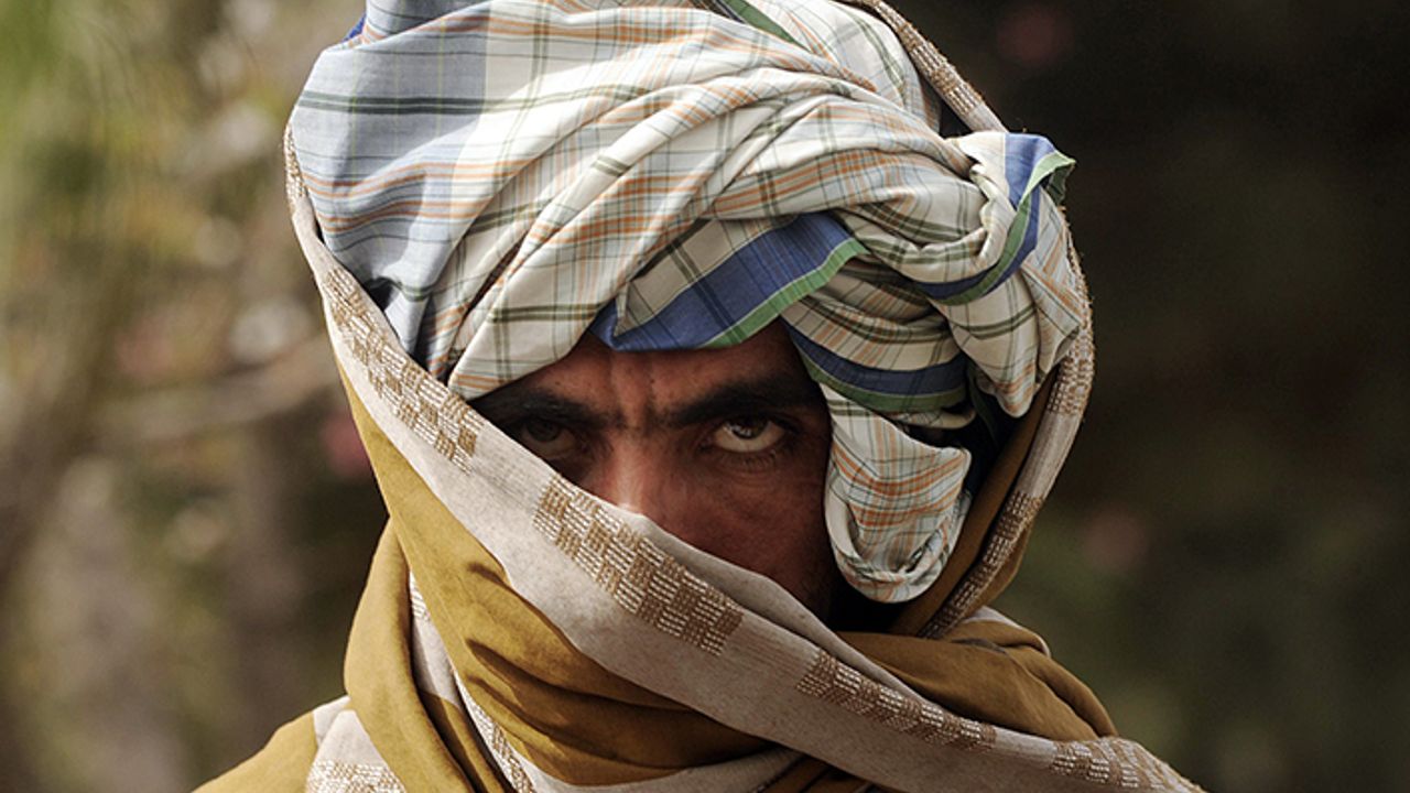 "Taliban, Afgan hükümeti, ABD ve NATO güçleriyle çalışanları tespit edip evlerine gidiyor"