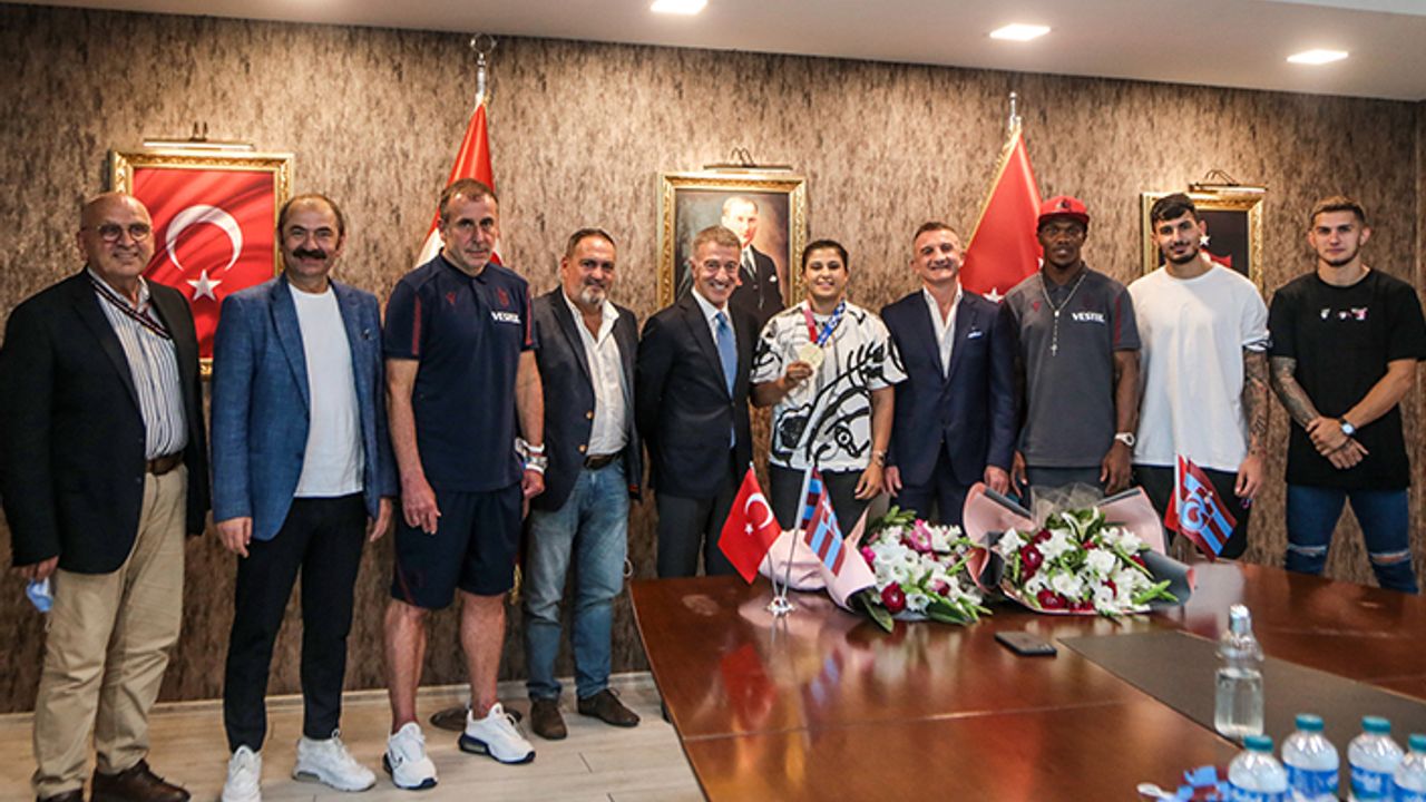 Trabzonspor, Busenaz Sürmeneli'yi ağırladı