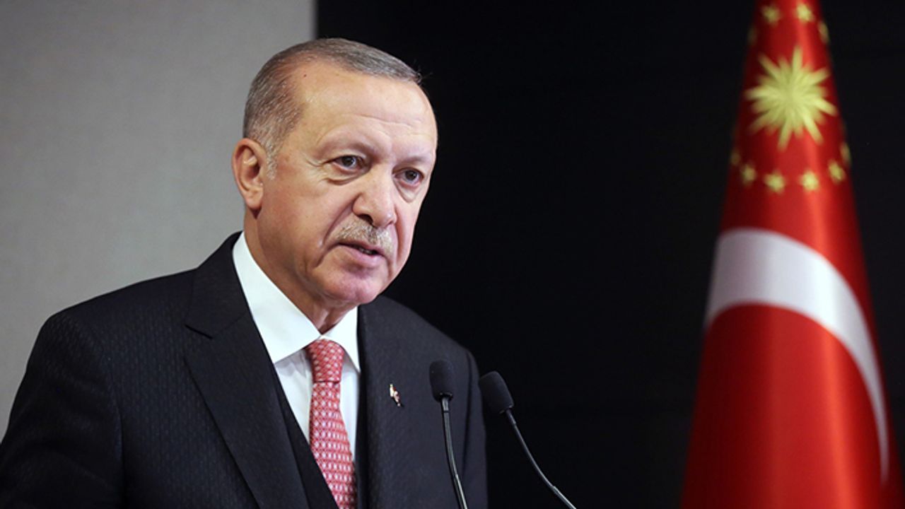Cumhurbaşkanı Erdoğan: “Türkçemizin kullanımına özen göstermeyi sürdürmeliyiz”