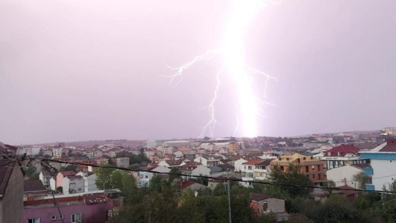 İstanbul’da beklenen yağış başladı