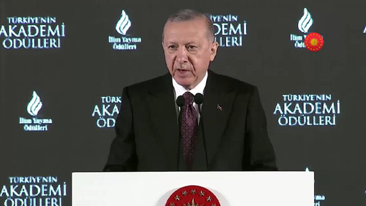 Cumhurbaşkanı Erdoğan TÜSİAD'a tepki gösterdi: Sizin cinsinizi de cibiliyetinizi gayet iyi biliyoruz. "