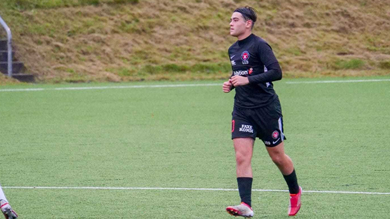 Trabzonspor'a genç forvet: Aral Şimşir kimdir, nasıl bir futbolcudur?