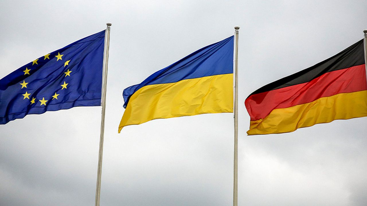 Almanya, Ukrayna'ya silah sevkiyatını onayladı