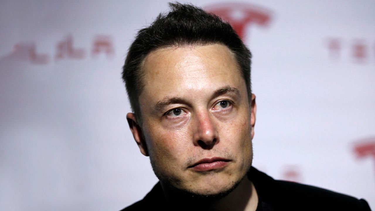 Elon Musk, Twitter'ın yönetim kurulundan ayrıldı