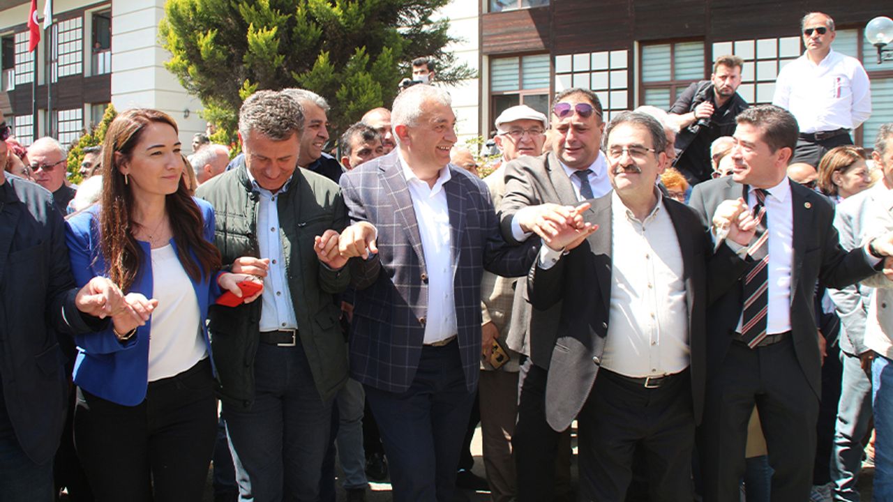 3 yıl hapsi istenen Fındıklı Belediye Başkanı Ercüment Çervatoğlu beraat etti