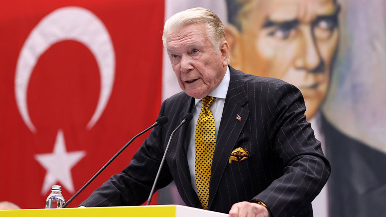 Uğur Dündar Fenerbahçe Divan Kurulu Başkanı oldu