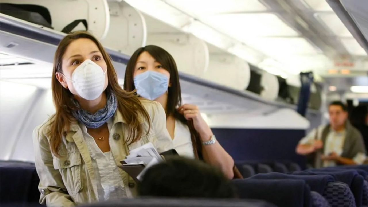 Uçuşta maske zorunluluğu kalkıyor