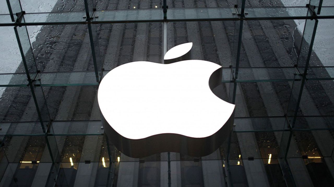 Apple, dünyanın en değerli şirketi koltuğunu kaptırdı