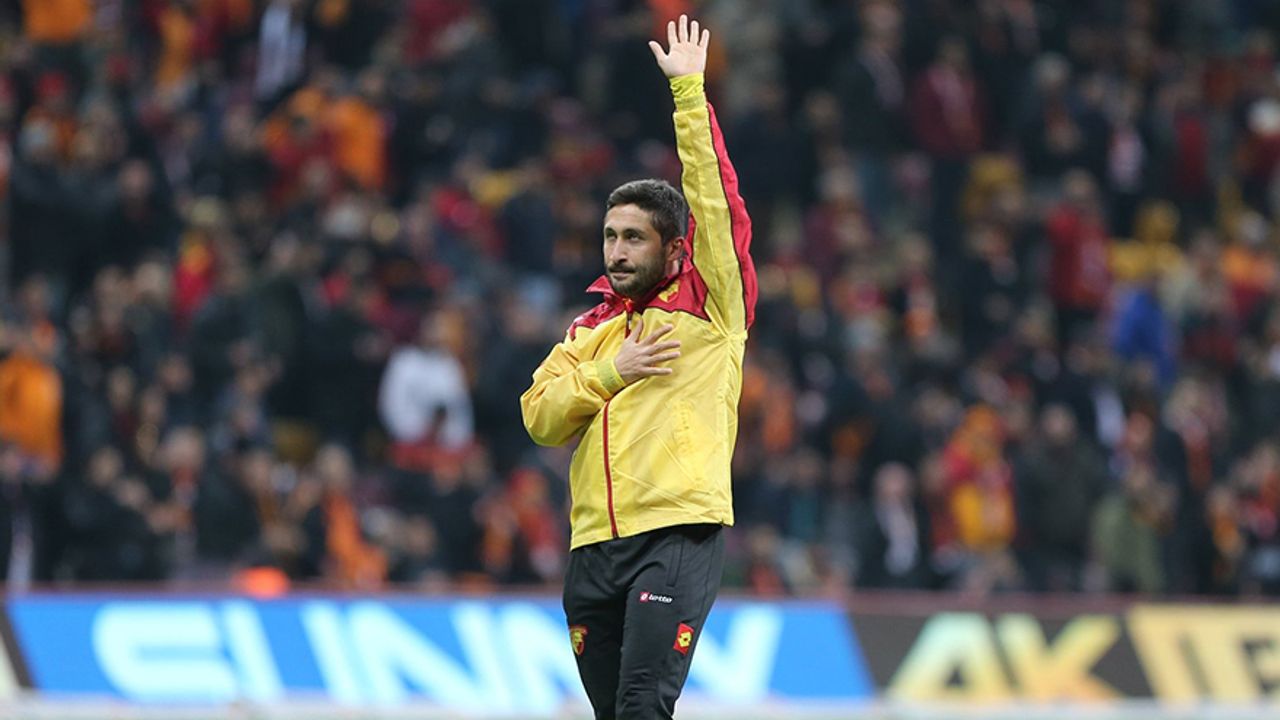 Sabri Sarıoğlu, futbola geri dönüyor
