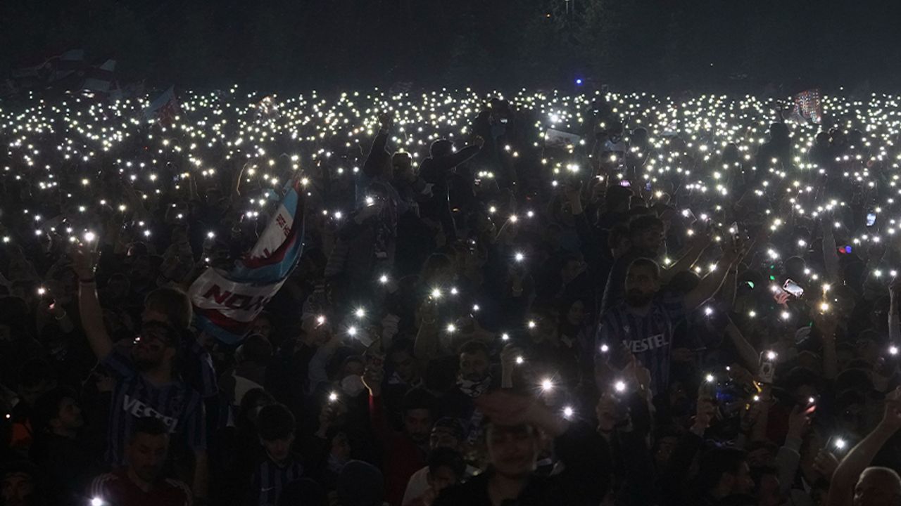 Trabzonspor'un şampiyonluk kutlamalarında çalan tekno müzikler