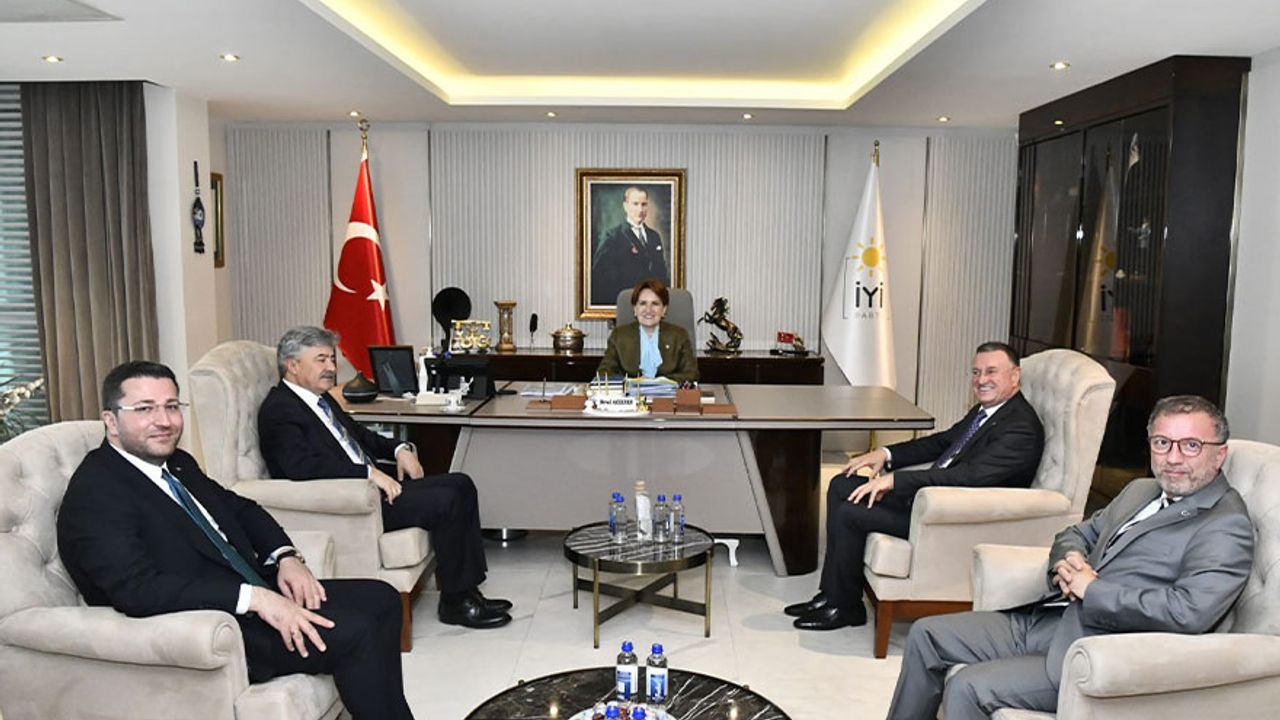 İYİ Parti Genel Başkanı Meral Akşener, Lütfü Savaş'ı kabul etti