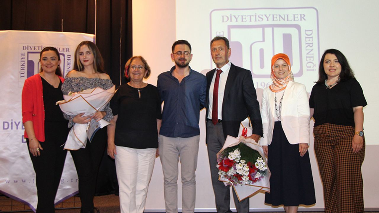 Avrasya Üniversitesi'nde 'Diyetisyenler Günü' kutlandı