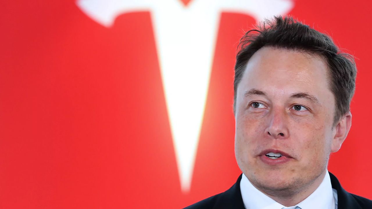 Elon Musk, ofise dönmeyenleri kovmakla tehdit etti