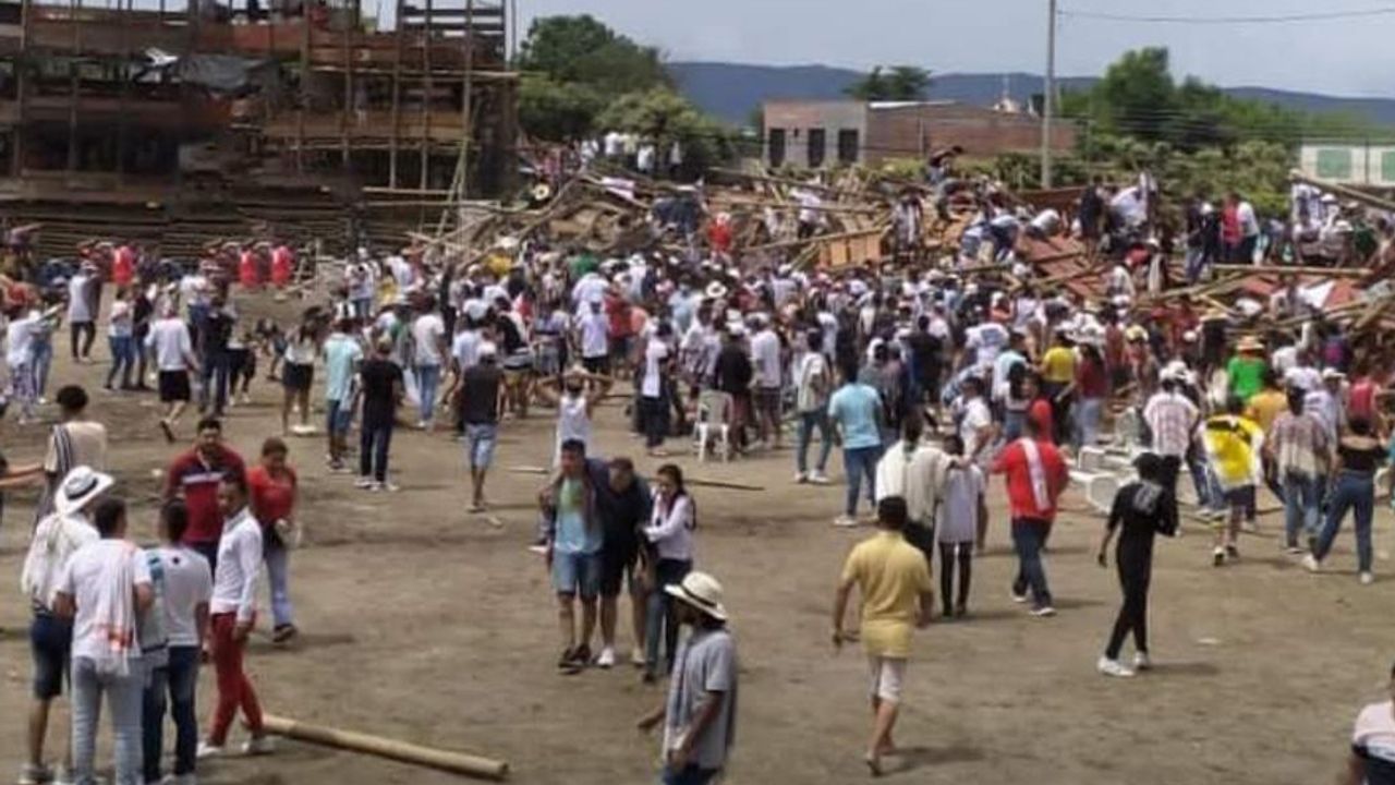 Kolombiya’da boğa güreşi sırasında tribün çöktü: 4 ölü, 322 yaralı