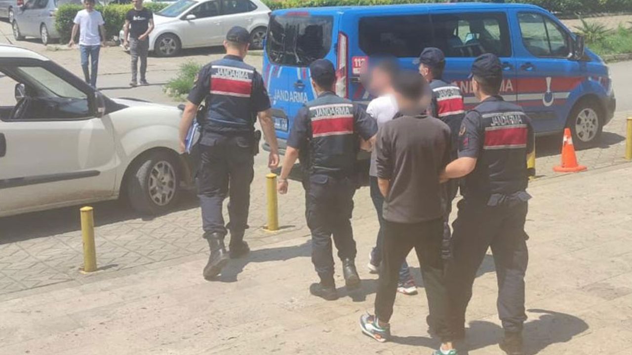 Trabzon’da oto hırsızları jandarma dedektiflerinden kaçamadı