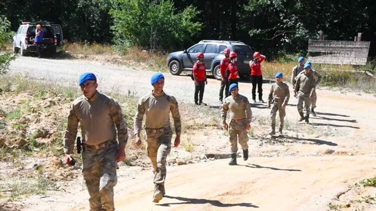 Tekirdağ'da ormanda kaybolan genci 400 kişilik ekip arıyor