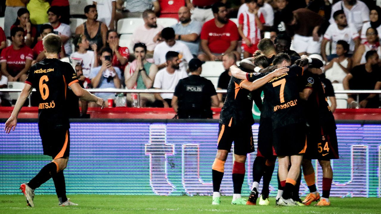 Galatasaray, Antalyaspor'u son dakikada devirdi