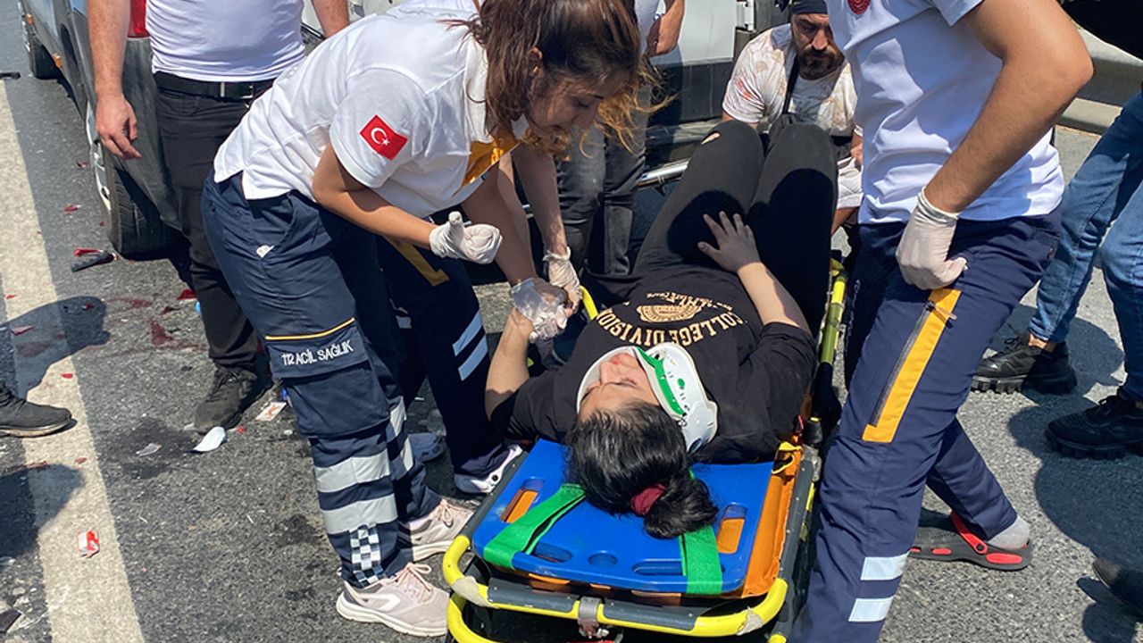 İstanbul’da feci kazada can pazarı kamerada: 10 yaşındaki çocuk öldü, 4 yaralı