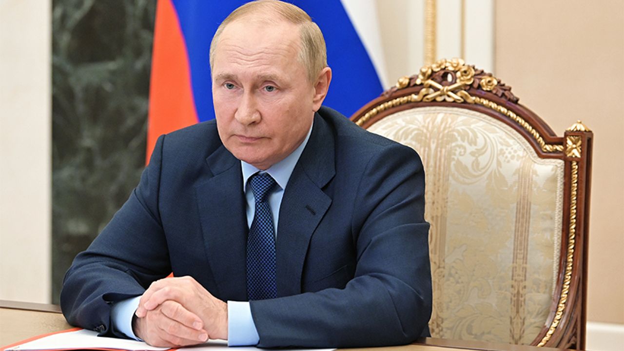 Rusya lideri Putin 4 bölgede sıkıyönetim ilan etti
