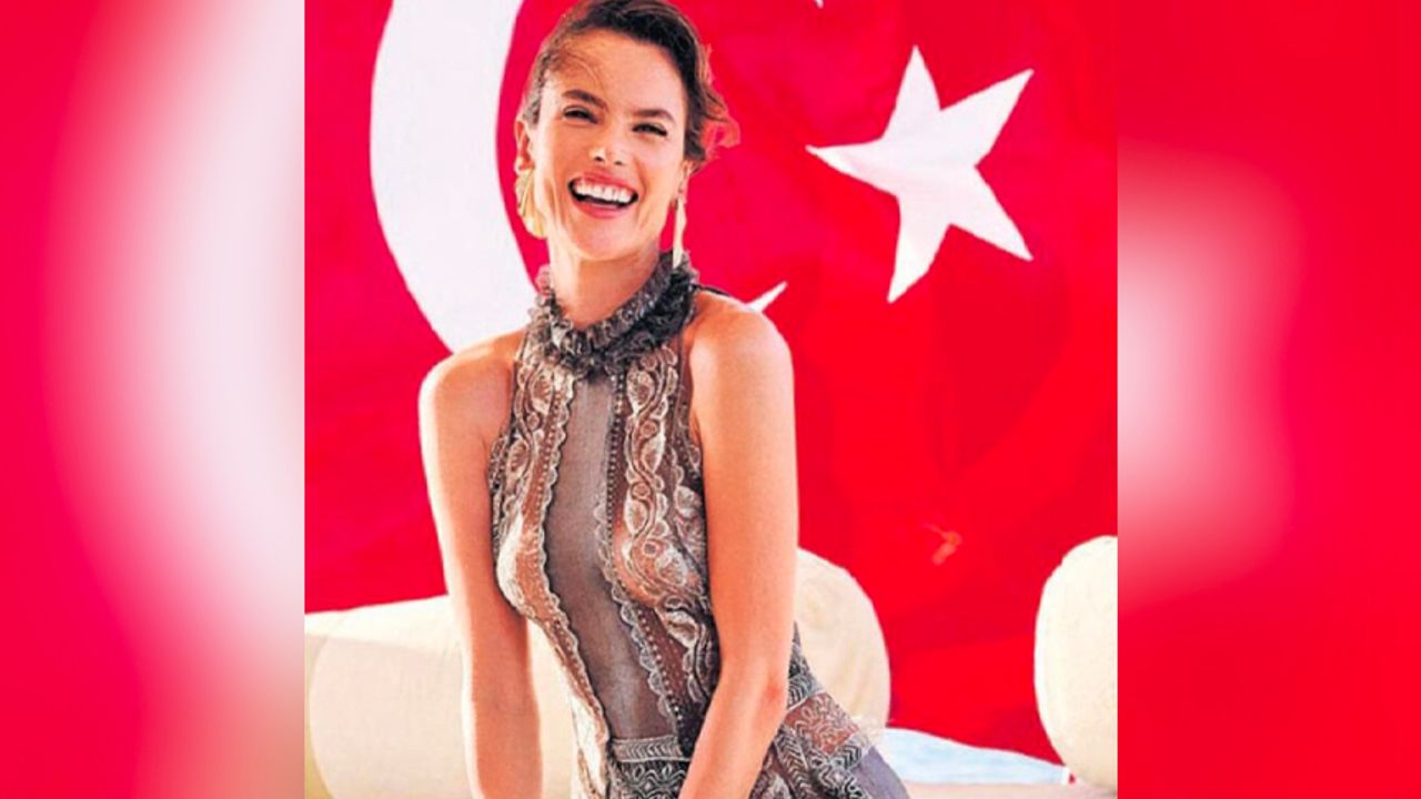 Alessandra Ambrosio, Türk bayrağıyla poz verdi