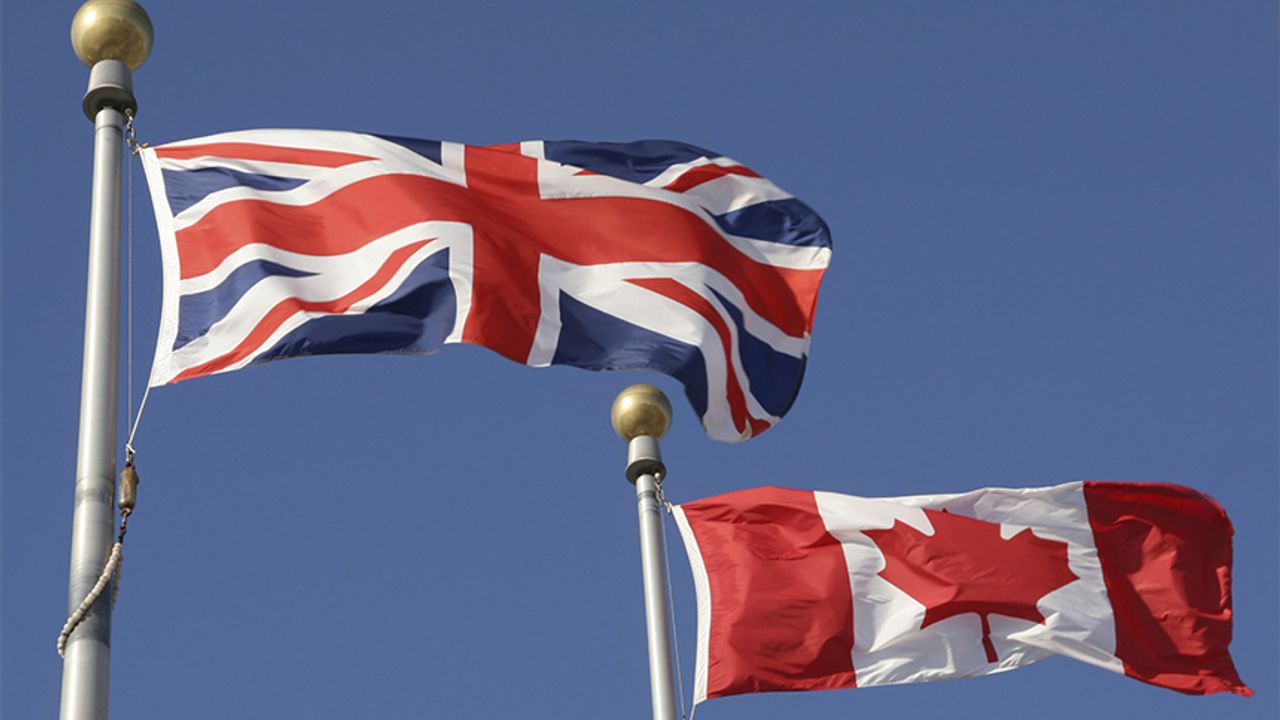 Kanada, İngiltere monarşisiyle bağlarını koparmayacak