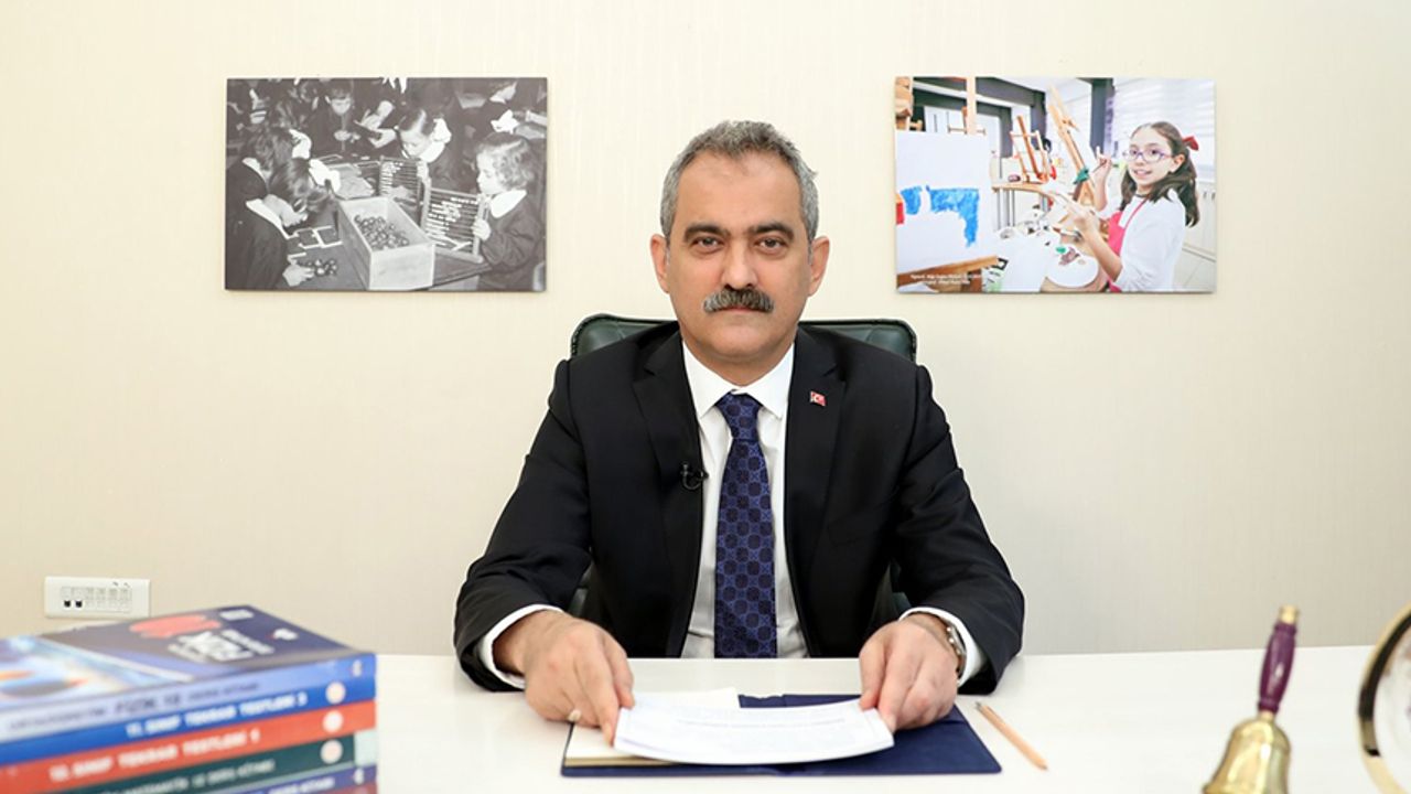 Milli Eğitim Bakanı Mahmut Özer: “70 bin öğrenci sınavı kazanıp burs almaya hak kazandı”