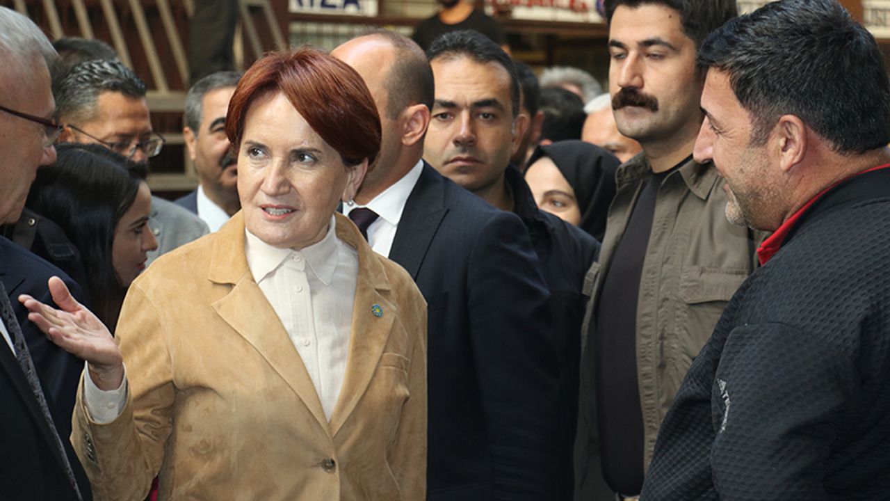 İYİ Parti Genel Başkanı Meral Akşener, Ankara'da hal esnafını ziyaret etti