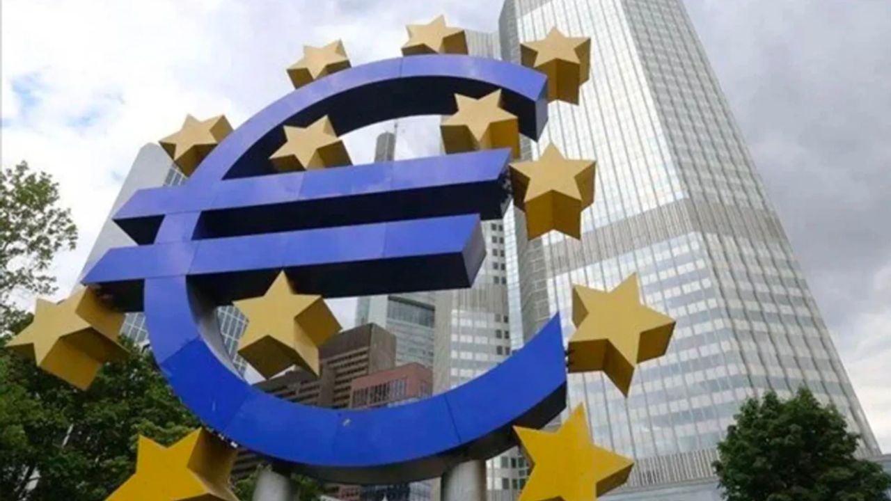Avrupa Merkez Bankası politika faizini 75 baz puan artırdı