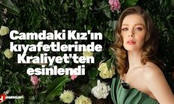 Camdaki Kız'ın kıyafetlerinde Kraliyet'ten esinlendi