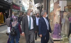 Gelecek Partisi Trabzon İl Başkanı Hasan Kamil Velioğlu esnafı gezdi