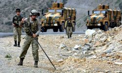 Hakkari'de mayın araması yapan time roketli saldırı
