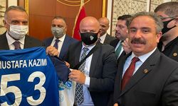 Irak Başbakanı'na Çaykur Rizespor forması