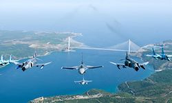 Teknofest öncesi İstanbul Boğazı semalarında nefes kesen görüntüler