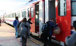 Trenlerde aşı kartı ve PCR testi zorunluluğu başladı
