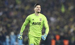 Altay Bayındır rekor bir bedelle takımdan ayrılıyor