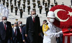 Cumhuriyet Bayramı törenleri Anıtkabir'de başladı