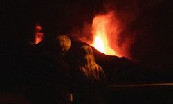 La Palma'da volkanik kül bulutu uyarısı