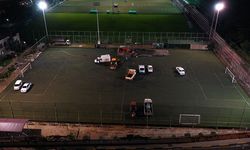 TİSKİ su arızasını bulabilmek için futbol sahasını kazdı