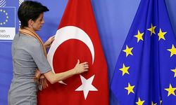 Yunanistan'dan AB'ye: Türkiye'ye vize serbestisi sözünüzü tutun