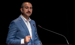 Abdulhamit Gül'den gençlere tavsiye: Aklınızı kiraya vermeyin